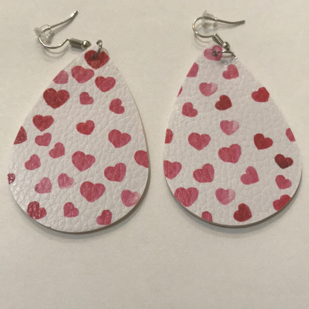 🆕Small Red&Pink Hearts Faux Leather Earrings